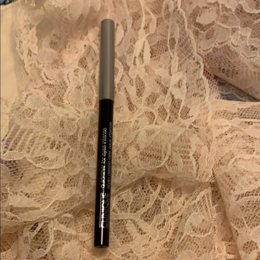 Clinique Quickliner for eyes Intense Black…